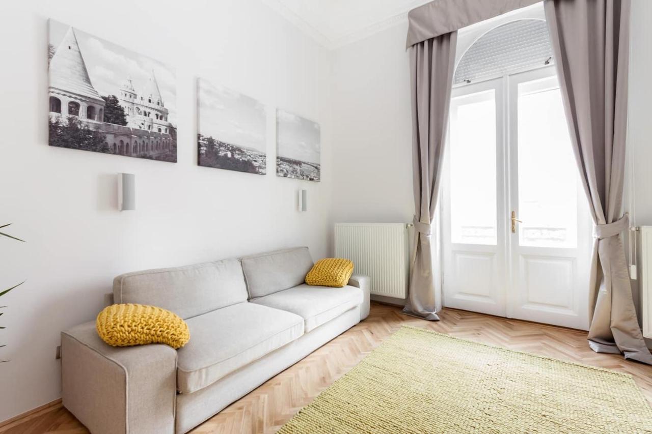 Bpr Sophisticated Astoria Suite With Balcony Budapest Eksteriør bilde