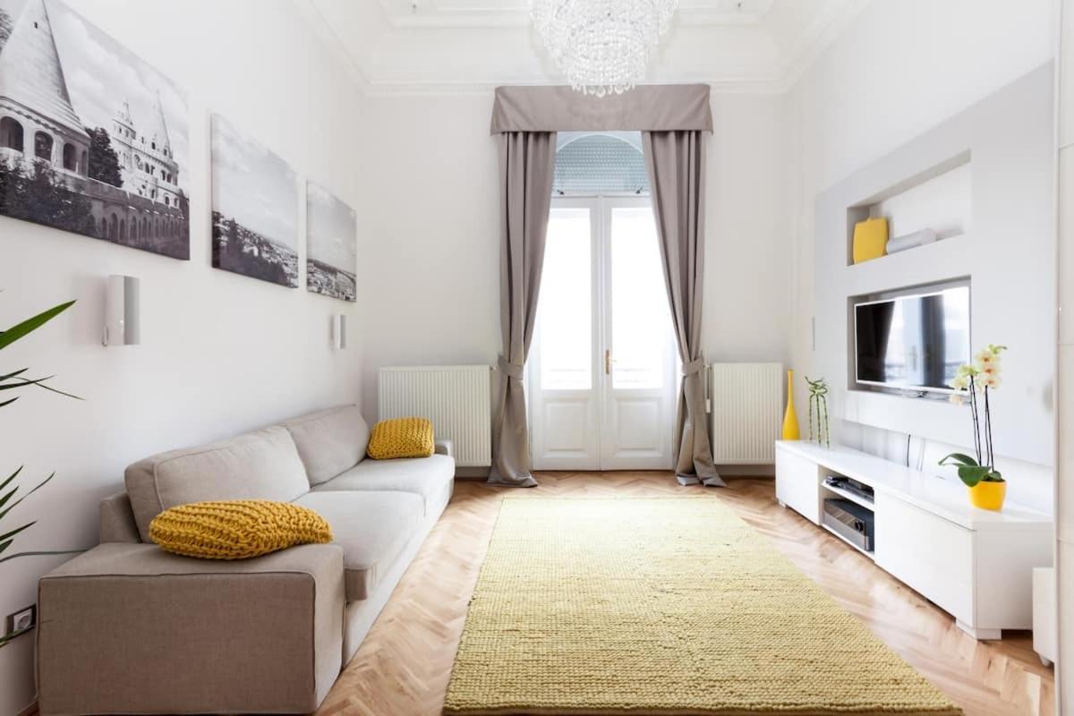 Bpr Sophisticated Astoria Suite With Balcony Budapest Eksteriør bilde