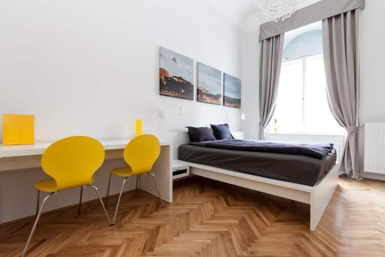 Bpr Sophisticated Astoria Suite With Balcony Budapest Eksteriør bilde
