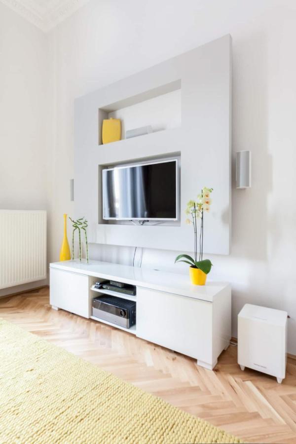 Bpr Sophisticated Astoria Suite With Balcony Budapest Eksteriør bilde