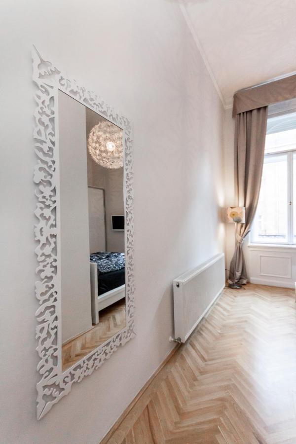 Bpr Sophisticated Astoria Suite With Balcony Budapest Eksteriør bilde